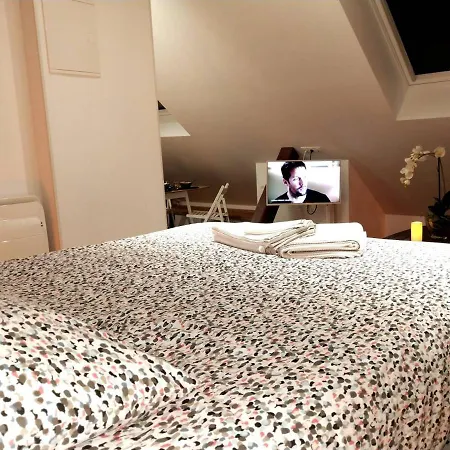 Up & Down By Beds76 * Rouen