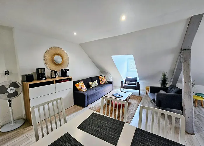 Up & Down By Beds76 Rouen